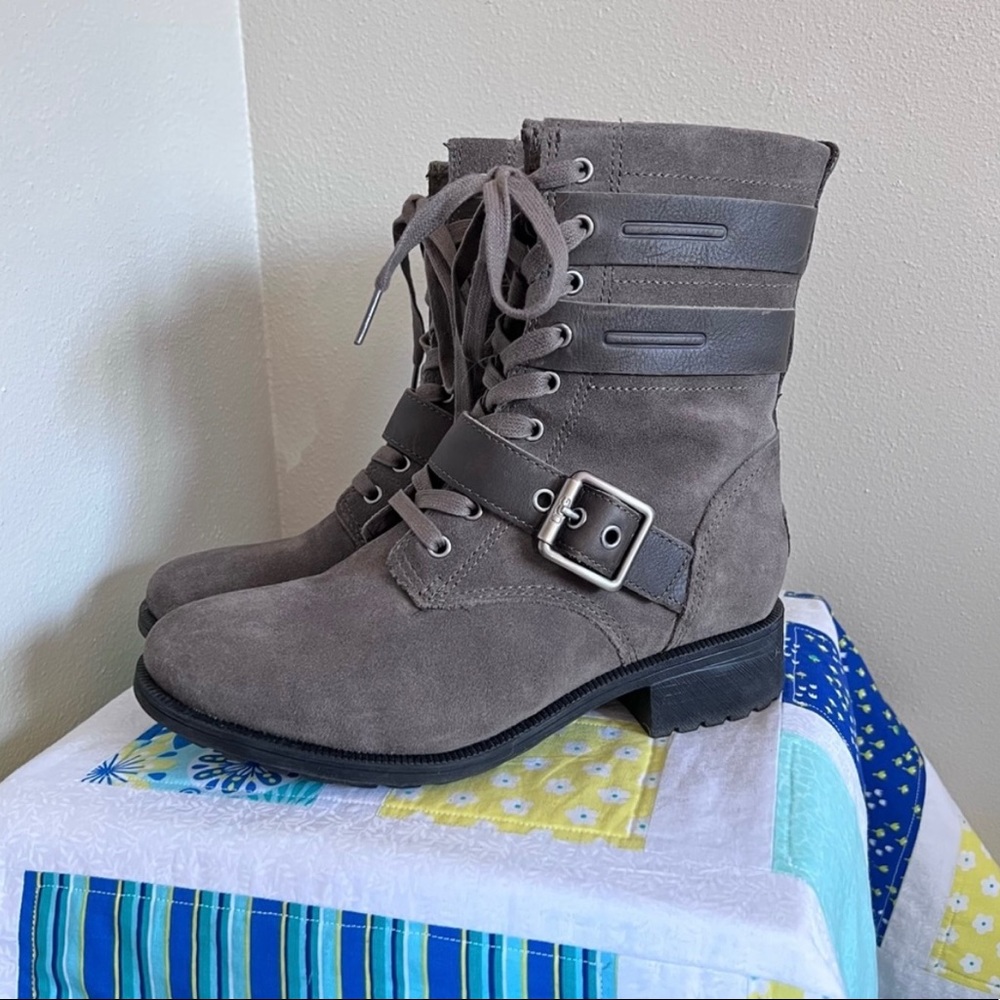 UGG boot, size 7, gray